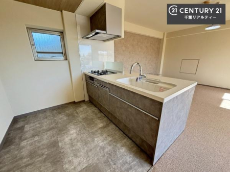 �L�b�`�� ���邢�����Ɗ��C��t���̃L�b�`���Ȃ̂ň��S���ăK�X���g�p�ł��܂��I
���ȏL�����ǂ��o���Ă���ĉq���I�ȃL�b�`�����ۂĂ܂��ˁI
