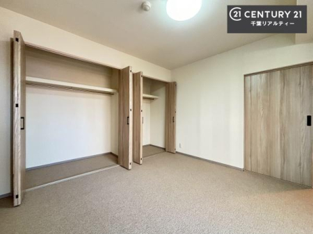 �q������ ���[�X�y�[�X�����Ă��܂��I�������X�b�L�����ڂ��鎖���ł��܂��ˁB
�Ƌ��I�΂Ȃ��V���v���ȃf�U�C���ׁ̈A�Ƌ��I�΂����C�ɓ���̋�ԍ�肪�ł������ł��ˁB