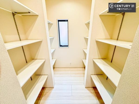 ���[ �p���g���[�t���I���Ă�������A�H�ނ̃X�g�b�N�͂������A�����Ɠd���X�b�L�����ڂ��邱�Ƃ��ł��܂��I