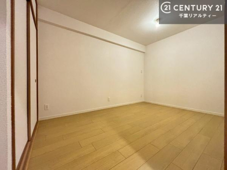 ���r���O�ȊO�̋��� �V���v���Ƀf�U�C������Ă��邽�߁A�Ƌ��I�т܂���I
���C�ɓ���̉Ƌ��u���Ă��낰���Ԃ���邱�Ƃ��ł��܂��B