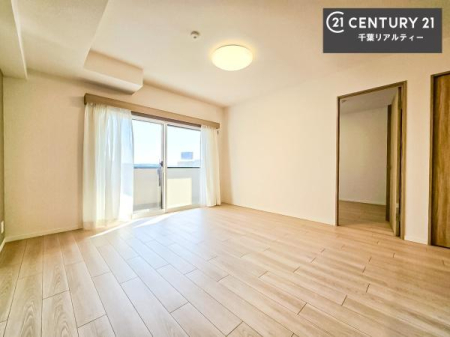 ���r���O �傫�ȑ����炽���Ղ�̗z���������閾�邢���r���O�B�J�����̂��郊�r���O�ŉƑ��c���̂��났�̎��Ԃ��߂����܂��I