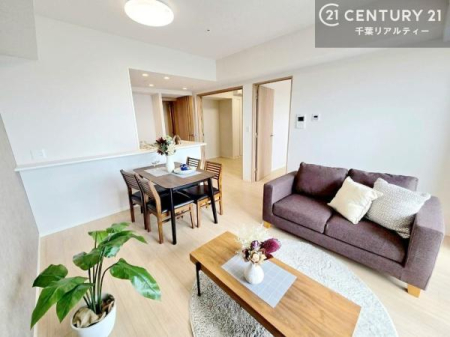 ���r���O �S�n�ǂ����r���O�͉Ƒ������R�ƏW�܂�܂��B�Ƒ��c�R�̎��Ԃ����������ł��B���Ƒ��ƁA����w�[���������Ԃ��߂��������ł��ˁB