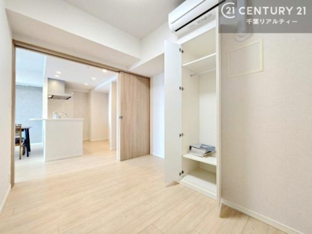 �q������ ���r���O�ɗאڂ�����4.5���̗m���́A���q�l�̂������ɂ��҂�����B���Ƒ��̋C�z�������Ȃ�����S���ĉ߂������Ԃł��B