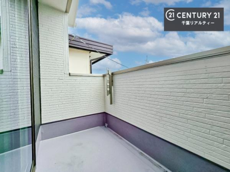 �o���R�j�[ �z������̗ǂ��o���R�j�[�ŁA�����󕨂��悭���������ł��ˁI
���V�C�̗ǂ����ɂ̓o���R�j�[�֏o�ă��t���b�V������̂��C�����悳�����ł��B