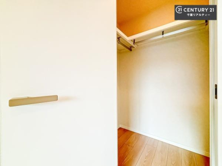 ���[ �E�H�[�N�C���N���[�[�b�g�t���ł��B��������̂��m���Ȃǂ����[���Ă��������ł��ˁI���ɂ���@�������ȂǋG�ߕ��̑傫�ȉƓd�����[�ł��܂��I