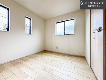 �q������ �|���o�������Ȃ��������́A���q�l�̂������Ƃ��Ă����S�ł��I
���[�X�y�[�X���[�����Ă���̂ŎU�炩�������������T�b�ƕЕt�����܂��I