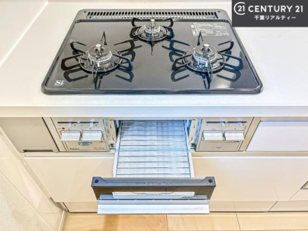 �L�b�`�� �R�����͎O������̂ł������̓����i�s���ł��܂��B
�������O�����t���ł��B�����X�y�[�X���L�X���Ă���׍�Ƃ����₷���I�g�����肪�ǂ��V�X�e���L�b�`���ł��I