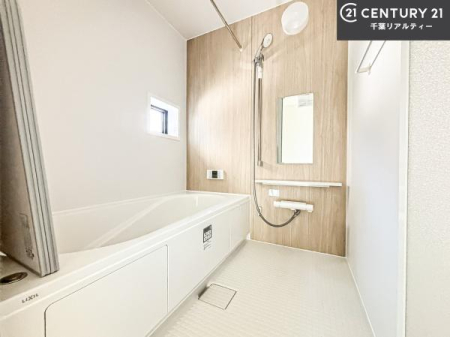 ���� �������������l�̕��͋C�̃o�X���[���́A�����o�Ă��ăo�X�^�C�����[���I
���d���撣���Ă��邲�J���ɂ��D�݂̓����̓����܂����āA�y����ł݂Ă͂������ł��傤���H