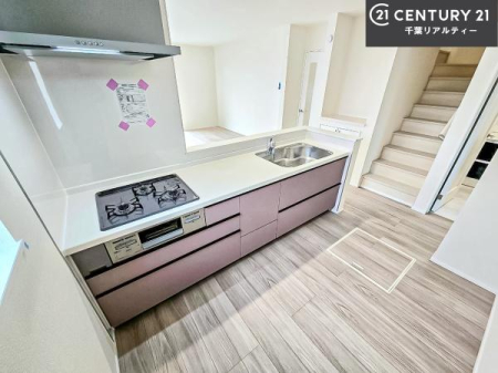 �L�b�`�� ��Ƃ肠�钲���X�y�[�X�ō�Ƃ����₷�����K�ȃL�b�`���ł��I
���q�l�ƈꏏ�ɂ��َq������y���߂�L�X�X�y�[�X�ł��B�y�����������ԂɂȂ肻���ł��ˁI