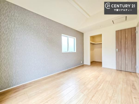 �m�� �V���v���Ƀf�U�C������Ă��邽�߁A�Ƌ��I�т܂���I
���C�ɓ���̉Ƌ��u���Ă��낰���Ԃ���邱�Ƃ��ł��܂��B