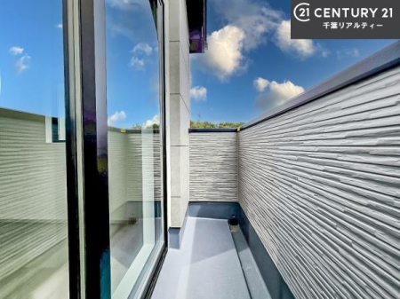 �o���R�j�[ �z������̗ǂ��o���R�j�[�ŁA�����󕨂��悭���������ł��ˁI
���V�C�̗ǂ����ɂ̓o���R�j�[�֏o�ă��t���b�V������̂��C�����悳�����ł��B