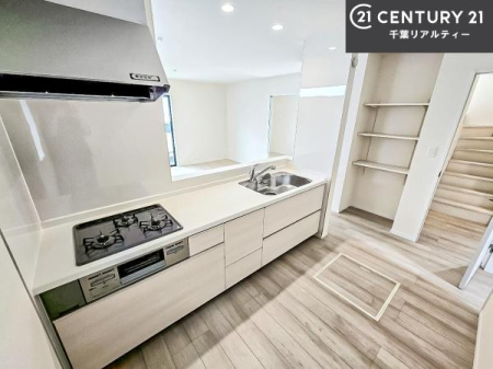 �L�b�`�� ��Ƃ肠�钲���X�y�[�X�ō�Ƃ����₷�����K�ȃL�b�`���ł��I
���q�l�ƈꏏ�ɂ��َq������y���߂�L�X�X�y�[�X�ł��B�y�����������ԂɂȂ肻���ł��ˁI