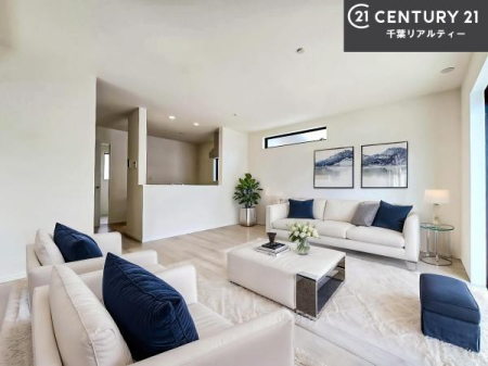 ���r���O �Ƌ�́ACG�p�[�X�ł��B��؂ȉƑ����W�܂邩�炱��LDK�ɂ͂�����肽���B
�q�����������C�ɏ΂��Ȃ��瑖�����Ă���p�����������u�L���Ƃɂ��ėǂ������v�Ǝv���u�Ԃł��B