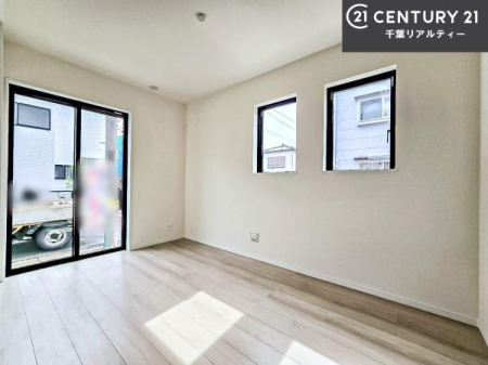 �Q�� �D���������������ޗm���́A���̖ڊo�߂��C�������ǂ������ł��ˁB���������Ԃ��������Ɖ߂������Ƃ��ł��܂��B�D�����F�����̃t���[�����O���ǂ�ȉƋ�ɂ��}�b�`���܂��I