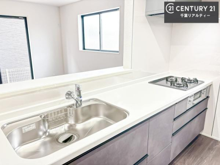 �L�b�`�� ��Ƃ����₷���V�X�e���L�b�`���ł��I���[����������t���Ă���̂ŁA�����X�y�[�X�ɕ���u���Ȃ��čςނ̂ŁA�L�X�g���āA���K�ɍ�Ƃ��ł��܂��I