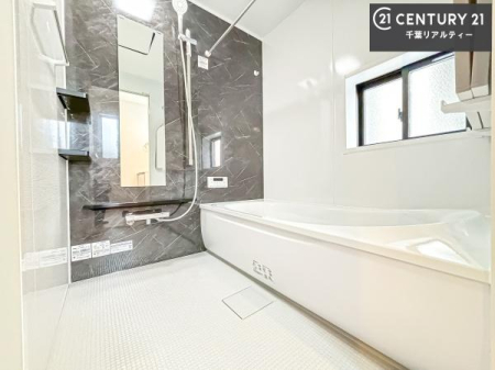 ���� �������������l�̕��͋C�̃o�X���[���́A�����o�Ă��ăo�X�^�C�����[���I
���d���撣���Ă��邲�J���ɂ��D�݂̍���̓����܂����āA�y����ł݂Ă͂������ł��傤���H