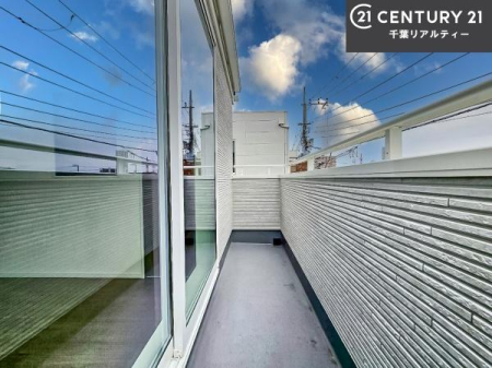 �o���R�j�[ �z������̗ǂ��o���R�j�[�ŁA�����󕨂��悭���������ł��ˁI
���V�C�̗ǂ����ɂ̓o���R�j�[�֏o�ă��t���b�V������̂��C�����悳�����ł��B