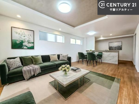 ���r���O �Ƌ��CG�p�[�X�ł��B�J�����̂���L�XLDK�I�\�t�@�[��_�C�j���O�e�[�u����u���Ă������ɂȂ�Ȃ��̂ŉ��K�ɉ߂����܂��I�R�~���j�P�[�V���������₷�����r���O�ł��I