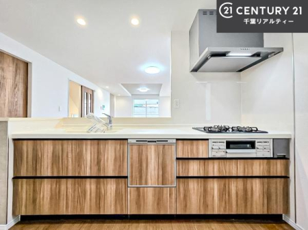 �L�b�`�� ��Ƃ����₷���V�X�e���L�b�`���ł��I���[����������t���Ă���̂ŁA�����X�y�[�X�ɕ���u���Ȃ��čςނ̂ŁA�L�X�g���āA���K�ɍ�Ƃ��ł��܂��I