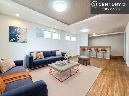 ���r���O �Ƌ��CG�p�[�X�ł��B�S�n�ǂ����r���O�͉Ƒ������R�ƏW�܂�܂��B�Ƒ��c�R�̎��Ԃ����������ł��B���Ƒ��ƁA����w�[���������Ԃ��߂��������ł��ˁB