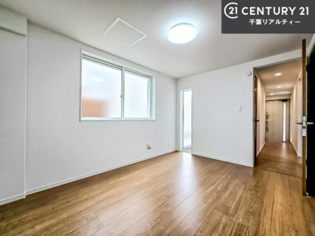 �Q�� �D���������������ޗm���́A���̖ڊo�߂��C�������ǂ������ł��ˁB���������Ԃ��������Ɖ߂������Ƃ��ł��܂��B�D�����F�����̃t���[�����O���ǂ�ȉƋ�ɂ��}�b�`���܂��I