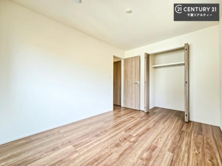 ���r���O�ȊO�̋��� �V���v���Ƀf�U�C������Ă��邽�߁A�Ƌ��I�т܂���I
���C�ɓ���̉Ƌ��u���Ă��낰���Ԃ���邱�Ƃ��ł��܂��B