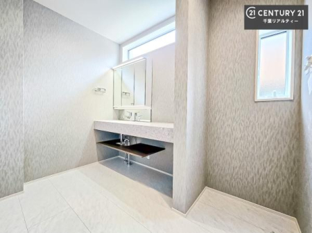 ���ʑ�E���ʏ� �I�[�v���^�C�v�̐��ʑ�́A�������ōa���Ȃ�������ꂪ���₷�����͓I�Ȑ��ʑ�ł��I�����̐g�x�x�����K�I