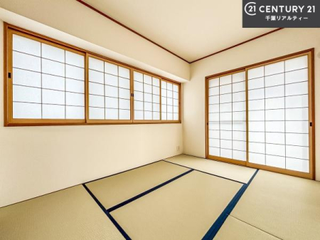 �a�� �^�^�~�̍��肪���炬��^����A�����b�N�X��ԁB�����傫���J�����̂���a���ƂȂ��Ă���܂��B���{�l�̐S������u�a�v�̋�ԁB�䑐�̍���Y����Ԃ͖����̂ЂƎ������o���Ă���܂��I