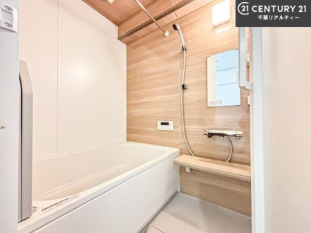 ���� �������������l�̕��͋C�̃o�X���[���́A�����o�Ă��ăo�X�^�C�����[���I
���d���撣���Ă��邲�J���ɂ��D�݂̓����̓����܂����āA�y����ł݂Ă͂������ł��傤���H