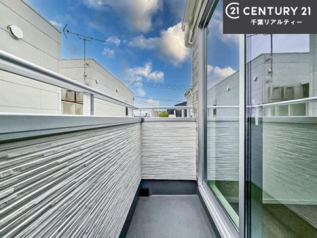 �o���R�j�[ �z������̗ǂ��o���R�j�[�ŁA�����󕨂��悭���������ł��ˁI
���V�C�̗ǂ����ɂ̓o���R�j�[�֏o�ă��t���b�V������̂��C�����悳�����ł��B