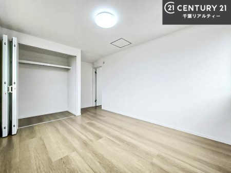 ���r���O�ȊO�̋��� �V���v���Ƀf�U�C������Ă��邽�߁A�Ƌ��I�т܂���I
���C�ɓ���̉Ƌ��u���Ă��낰���Ԃ���邱�Ƃ��ł��܂��B