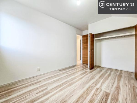 �Q�� �D���������������ޗm���́A���̖ڊo�߂��C�������ǂ������ł��ˁB���������Ԃ��������Ɖ߂������Ƃ��ł��܂��B�D�����F�����̃t���[�����O���ǂ�ȉƋ�ɂ��}�b�`���܂��I