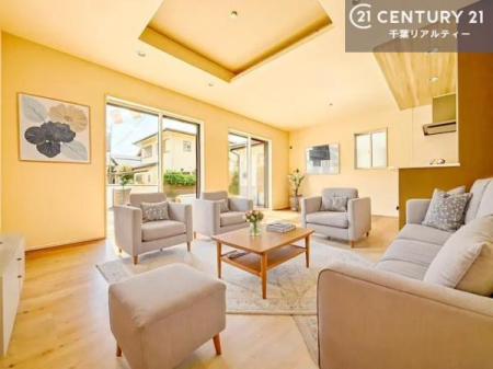 ���r���O �Ƌ�́ACG�p�[�X�ł��B��؂ȉƑ����W�܂邩�炱��LDK�ɂ͂�����肽���B
�q�����������C�ɏ΂��Ȃ��瑖�����Ă���p�����������u�L���Ƃɂ��ėǂ������v�Ǝv���u�Ԃł��B