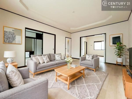 ���r���O �Ƌ��CG�p�[�X�ł��B�J�����̂���L�XLDK�I�\�t�@�[��_�C�j���O�e�[�u����u���Ă������ɂȂ�Ȃ��̂ŉ��K�ɉ߂����܂��I�R�~���j�P�[�V���������₷�����r���O�ł��I