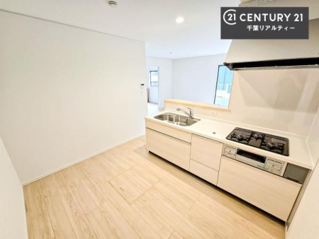 �L�b�`�� ���[�X�y�[�X���L�x�ŁA�����X�y�[�X���X�b�L���ƕЕt���Ђ�`�����p�ł��܂��I
���K�ɍ�Ƃ��ł��A�Ǝ��̌����A�b�v�I�����̗���������܂��I