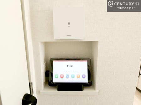 ���̑� TV���j�^�[�t�C���^�[�t�H���������B���K�҂̊���m�F���Ă���Ή��ł��邽�߁A�h�Ɩʂɂ��z�����ꂽ���S�̐ݔ��ł��B