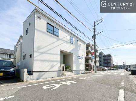 �O�ʓ��H�܂ތ��n�ʐ^ ���ӊ���A���q�l�̂���]�ɍ������������ꏏ�ɂ��ē���v���܂��B�Z��[���A�h�o�C�U�[�ɂ�邲���k������܂��B���Ђ͂��₢���킹�ɑ��Ή����܂��I���҂������܂���I