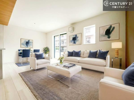 ���r���O �Ƌ�́ACG�p�[�X�ł��B��؂ȉƑ����W�܂邩�炱��LDK�ɂ͂�����肽���B
�q�����������C�ɏ΂��Ȃ��瑖�����Ă���p�����������u�L���Ƃɂ��ėǂ������v�Ǝv���u�Ԃł��B