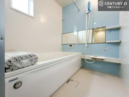 ���� �L�X�o�X�ň���̔������t���b�V���B�����L�΂���̂ŁA�����ɂ��������ƐZ����܂��ˁI�����̃o�X�^�C�����y���݂ɂȂ�܂��B