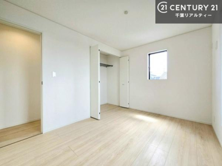 �Q�� ���[�͂̂���m���ł��B����������������L�X�Ǝg���ċC�������ǂ��ł��I
�L���C�Ȗ��邢�������ŉ߂����̂́A�X�ɂ̂�т�������ł��܂��ˁI
