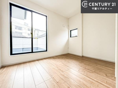 �m�� �o���R�j�[�ɖʂ��Ă���m���ł��B���邭�����肪����A���C����������ł��܂��I���N���āA�O�ɏo�Ĕw�L�т����[�ċz�����ǂ������}������邱�Ƃ��ł��܂��B