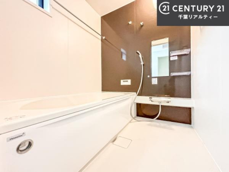 ���� �������������l�̕��͋C�̃o�X���[���́A�����o�Ă��ăo�X�^�C�����[���I
���d���撣���Ă��邲�J���ɂ��D�݂̍���̓����܂����āA�y����ł݂Ă͂������ł��傤���H