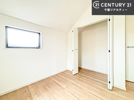 �Q�� �D���������������ޗm���́A���̖ڊo�߂��C�������ǂ������ł��ˁB���������Ԃ��������Ɖ߂������Ƃ��ł��܂��B�D�����F�����̃t���[�����O���ǂ�ȉƋ�ɂ��}�b�`���܂��I