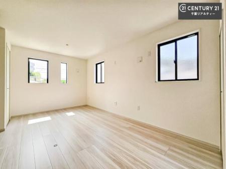 ���r���O�ȊO�̋��� �V���v���Ƀf�U�C������Ă��邽�߁A�Ƌ��I�т܂���I
���C�ɓ���̉Ƌ��u���Ă��낰���Ԃ���邱�Ƃ��ł��܂��B