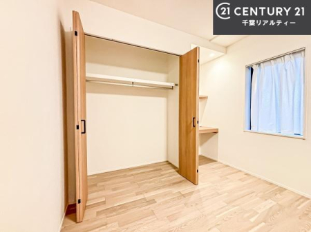 ���r���O�ȊO�̋��� �V���v���Ƀf�U�C������Ă��邽�߁A�Ƌ��I�т܂���I
���C�ɓ���̉Ƌ��u���Ă��낰���Ԃ���邱�Ƃ��ł��܂��B