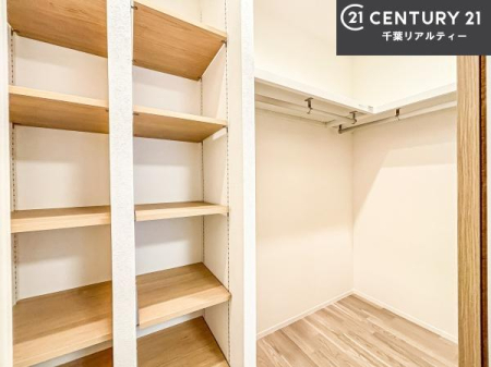 ���[ �E�H�[�N�C���N���[�[�b�g�t���ł��B��������̂��m���Ȃǂ����[���Ă��������ł��ˁI���ɂ���@�������ȂǋG�ߕ��̑傫�ȉƓd�����[�ł��܂��B