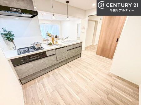 �L�b�`�� ��Ƃ肠�钲���X�y�[�X�ō�Ƃ����₷�����K�ȃL�b�`���ł��I
���q�l�ƈꏏ�ɂ��َq������y���߂�L�X�X�y�[�X�ł��B�y�����������ԂɂȂ肻���ł��ˁI