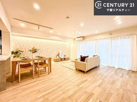 ���r���O �S�n�ǂ����r���O�͉Ƒ������R�ƏW�܂�܂��B�Ƒ��c�R�̎��Ԃ����������ł��B���Ƒ��ƁA����w�[���������Ԃ��߂��������ł��ˁB