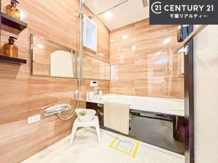 ���� �L�X�o�X�ň���̔������t���b�V���B�����L�΂���̂ŁA�����ɂ��������ƐZ����܂��ˁI�����̃o�X�^�C�����y���݂ɂȂ�܂��B