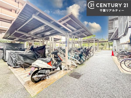 ���̑����p�� ���֏ꊮ���ŁA���q���܂̎��]�Ԃ�ʋΗp�̎��]�Ԃ����S���Ēu���܂��B���Ƒ��ɂ����ꂵ���֗��Ȑݔ��ł��B
�󂫏󋵂����C�y�ɂ��₢���킹���������B